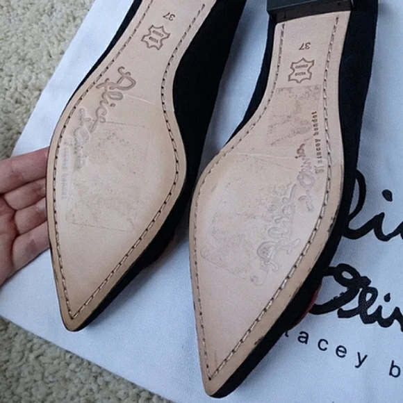 Alice and Olivia Kaylee Kiss Lips Black White Suede Flats Slip On Shoes 6.5 37 - Picture 6 of 6